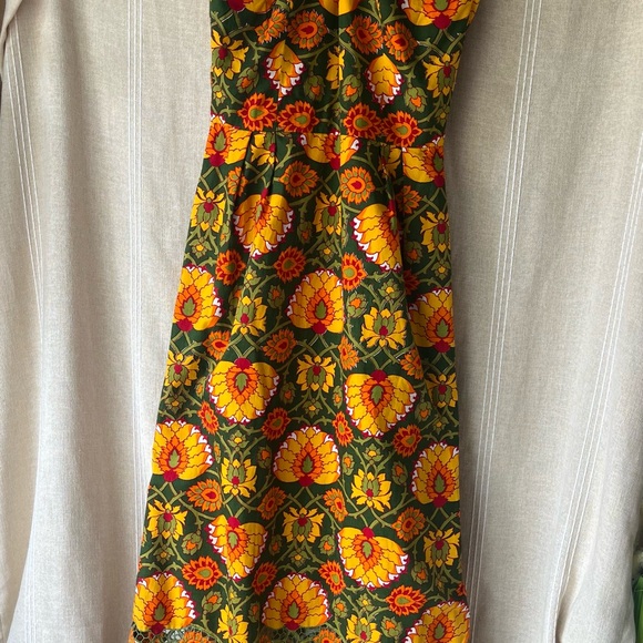 Floral Maxi Dress in Green and Yellow - Picture 4 of 11